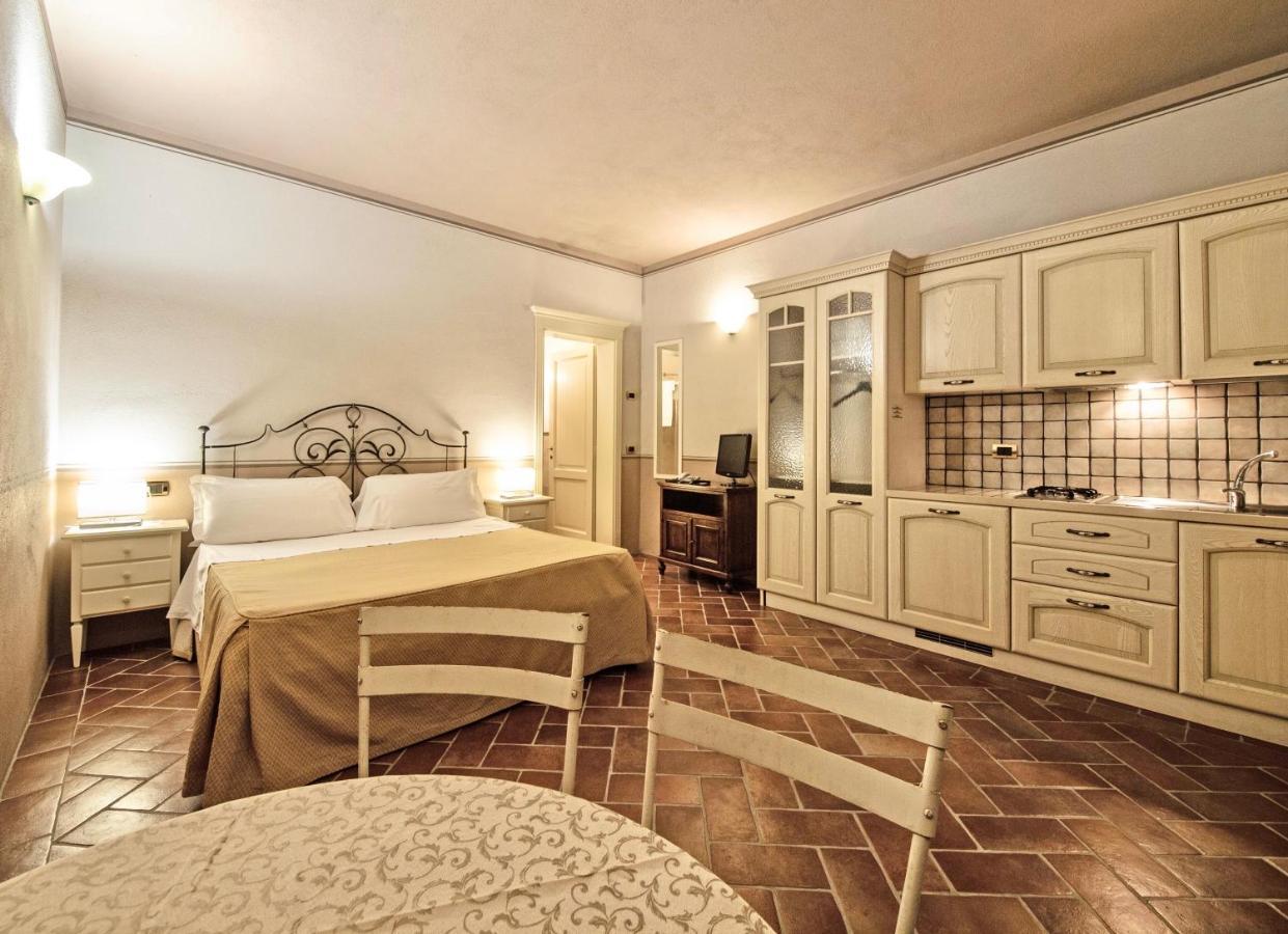 Apartments In Residence With Swimming Pool In Monteverdi Marittimo Exterior foto