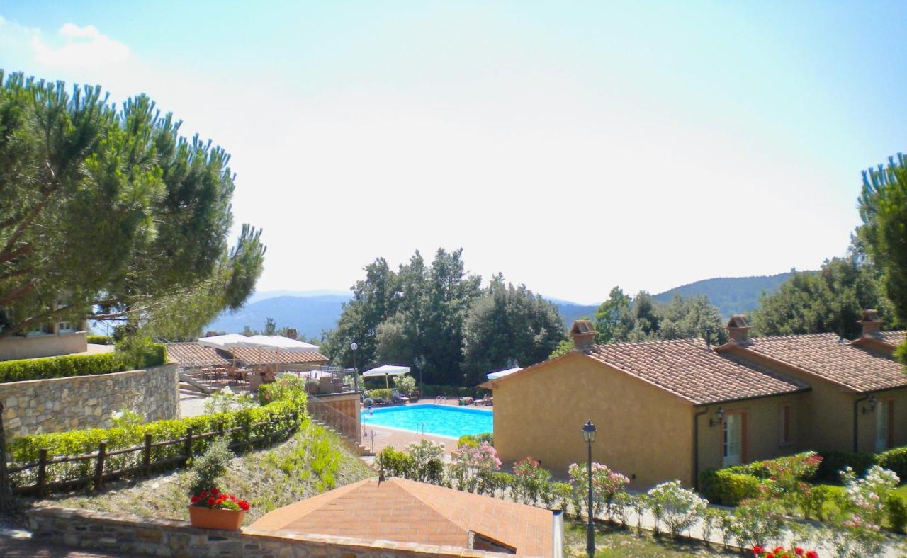 Apartments In Residence With Swimming Pool In Monteverdi Marittimo Exterior foto